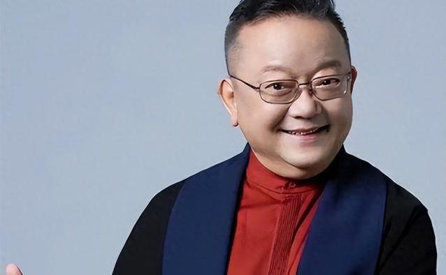 王刚砸宝引争议，身家10亿是谣言，真相却让人泪目