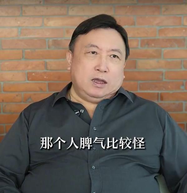 向太年轻时有多厉害？王晶一番话给出答案，漂亮的人成功有原因