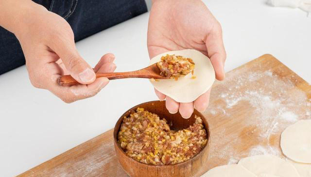 饺子馅怎么调，不腥、爆汁还咸香入味？一篇文章教会大家