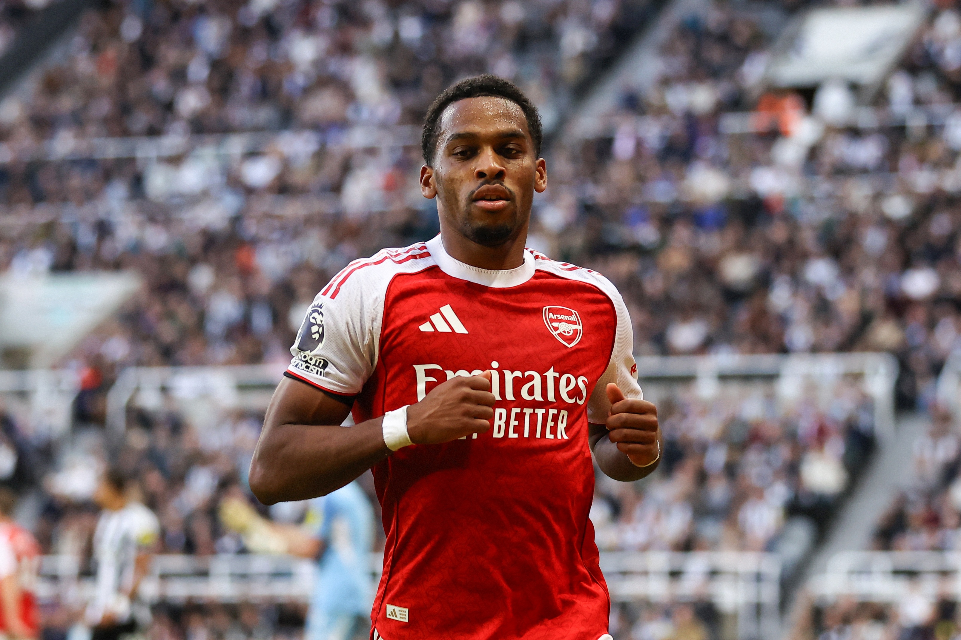 进球网：无论阿尔特塔采用何种战术体系，廷伯都能无缝适应的很好