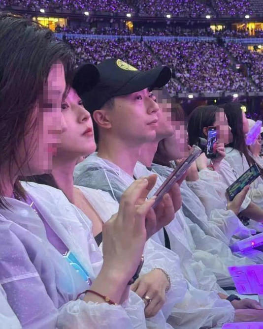 马龙退役后带娃度假,夏露穿搭惊艳全场?