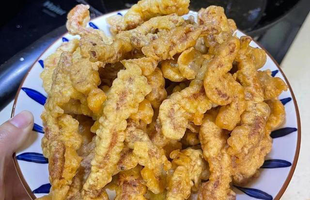 炸酥肉到底用面粉还是淀粉？大厨教正确做法，外酥里嫩，越嚼越香