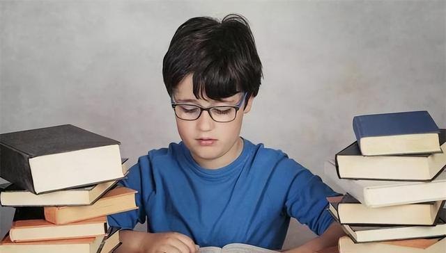 孩子上课走神，不专注？培养孩子的专注力，5种方法很实用