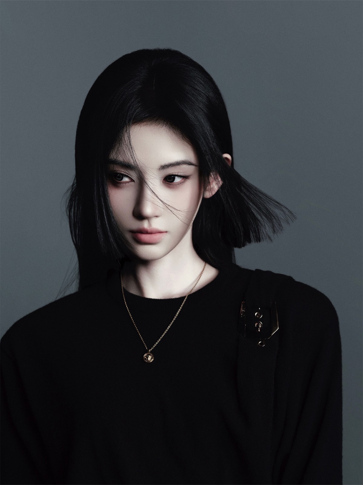 鞠婧祎公主切造型秒变御姐