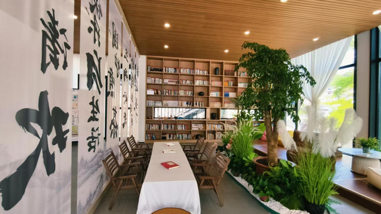 “本无”民宿将古朴风情与现代旅居相融合，为游客带来不一样的乡村度假新体验。晋向华摄