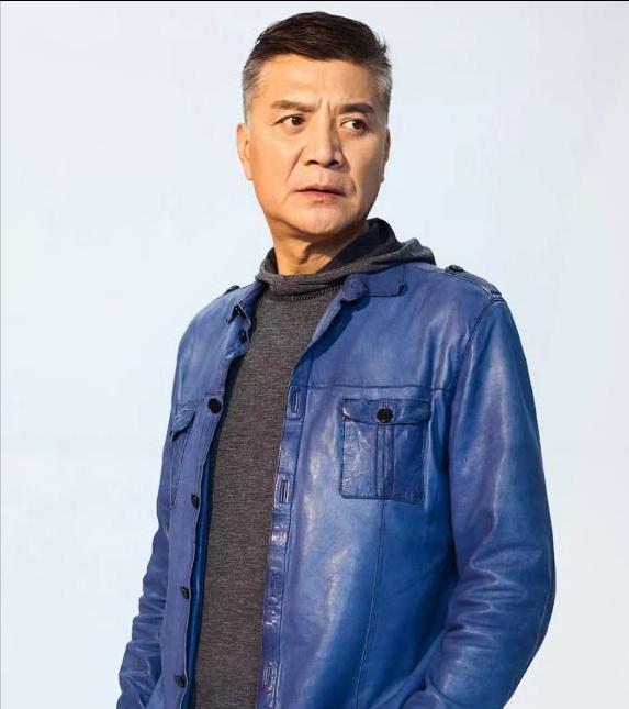 刘之冰现状：和茹萍定居杭州住别墅，家里他管钱，继女待他如亲爸
