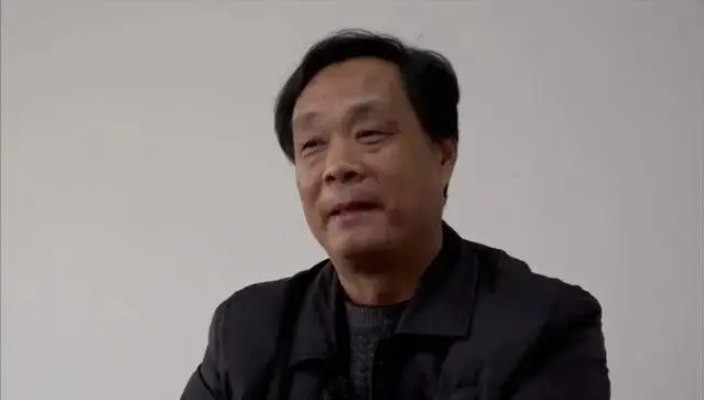 辞去公务员上山养蟑螂，10年养殖40亿只，李延荣如今收入百亿