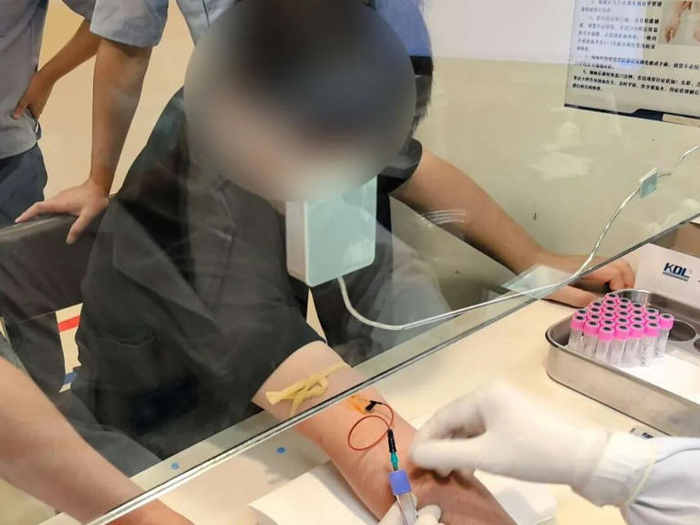 男子聚餐喝醉，启动汽车辅助驾驶后，竟爬到副驾睡着了，法院：拘役45天