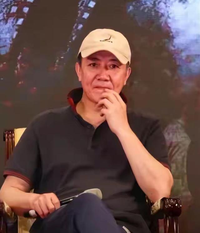 这一次，被人民日报“点名”的67岁李幼斌，让整个娱乐圈都沉默了