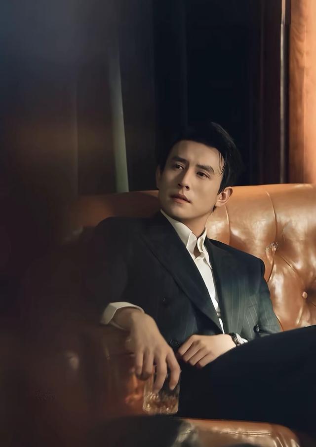 “小孩叔”刘萧旭童年照罕见曝光，没想到那时他“叔感”已经凸显