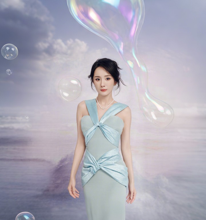 内娱这四位狐狸塑的明星：用气质演活灵动与智慧，男女各有韵味！