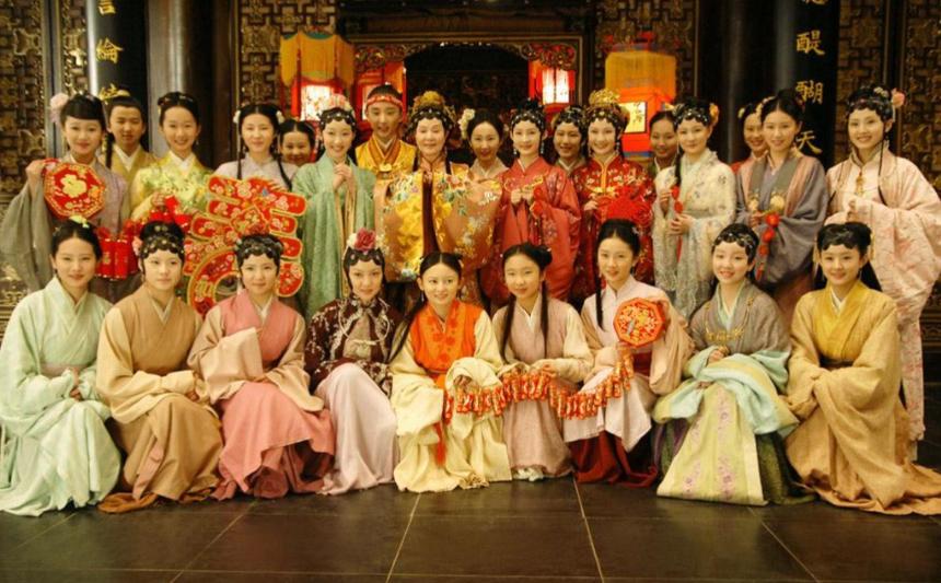 7亿重建大观园，孙俪拒演王熙凤！郑晓龙《红楼梦》最大危机曝光