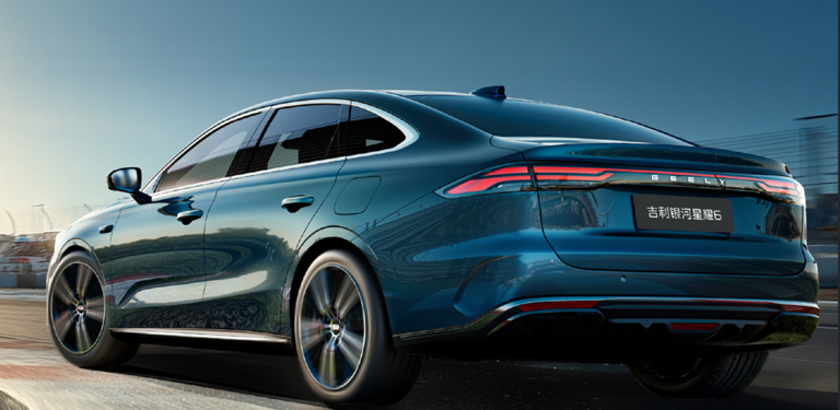 年轻人的第一辆「AMG」，吉利7.98万起的新车给我看麻了