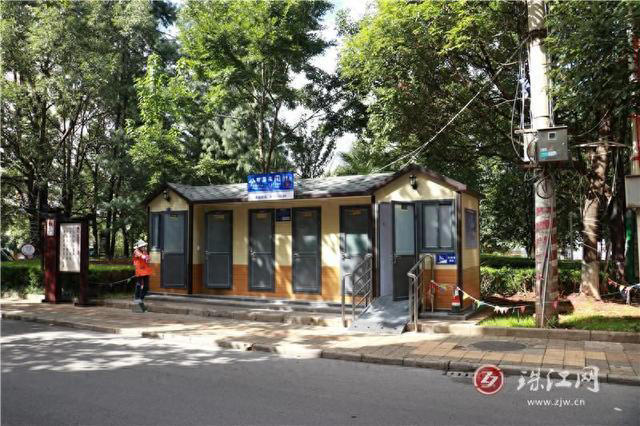 沾益区环卫处：小花园移动公厕“上岗”保障市民如厕需求