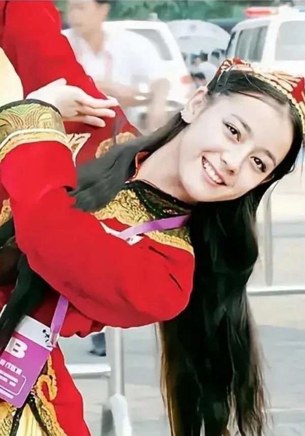杨洋一生没丑过！ 5位「从小好看到大」明星！刘亦菲小时候就是仙女