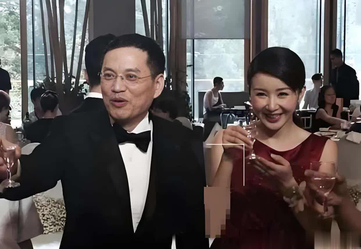 孙菲菲前夫称孩子非亲生，女方做鉴定并劝女孩勿未婚先孕