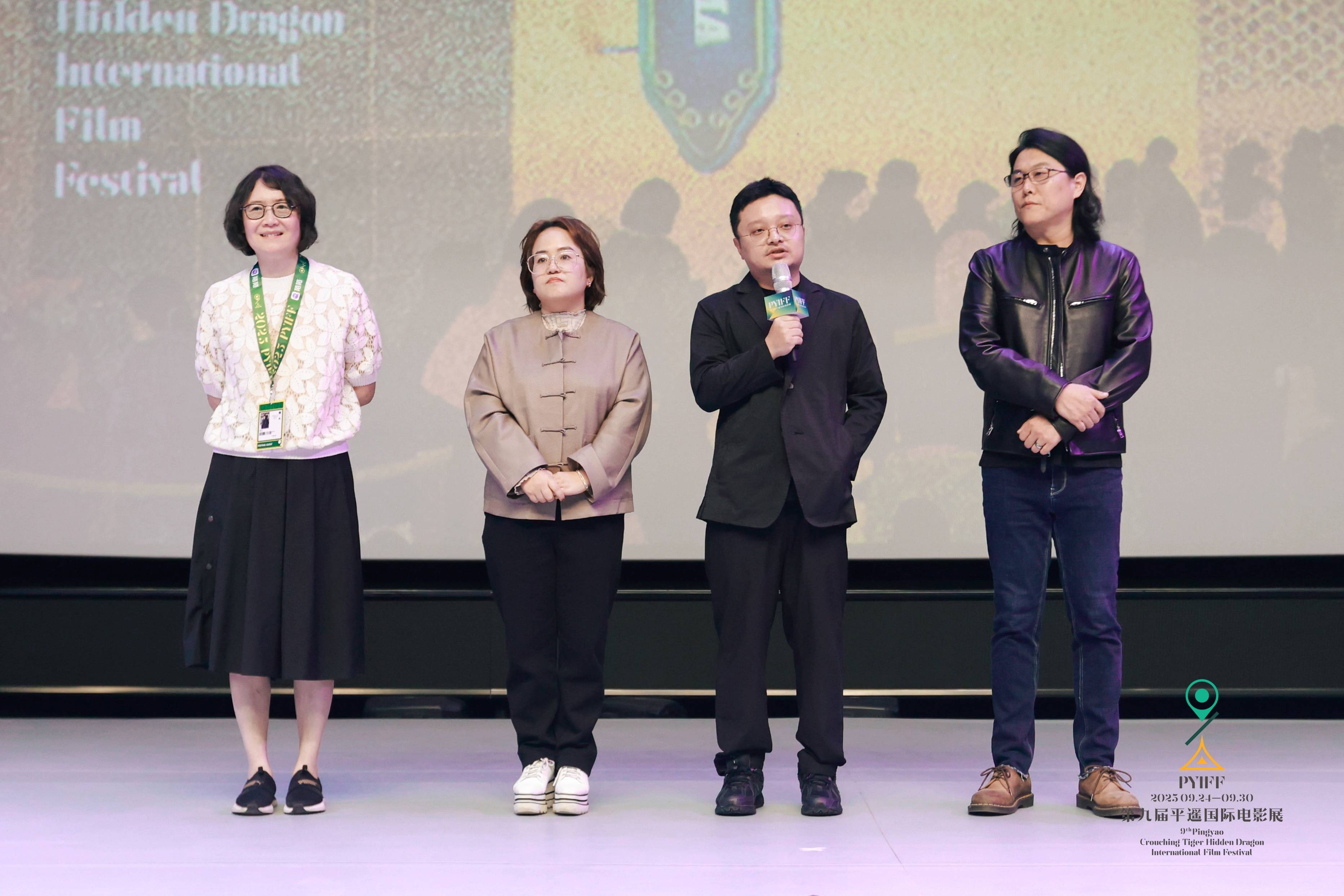 《狂野时代》中国首映 华策总裁：故事很独特大胆，主创很有勇气和胆量