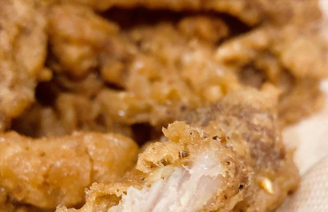炸酥肉到底用面粉还是淀粉？大厨教正确做法，外酥里嫩，越嚼越香