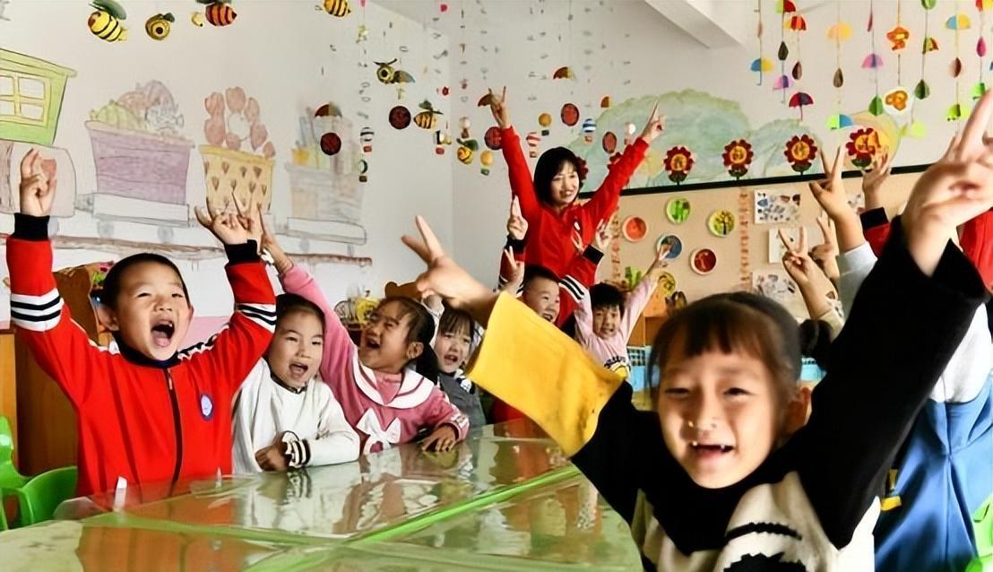 孩子在幼儿园不爱表达，可能是这些原因，家长不妨试试这样做