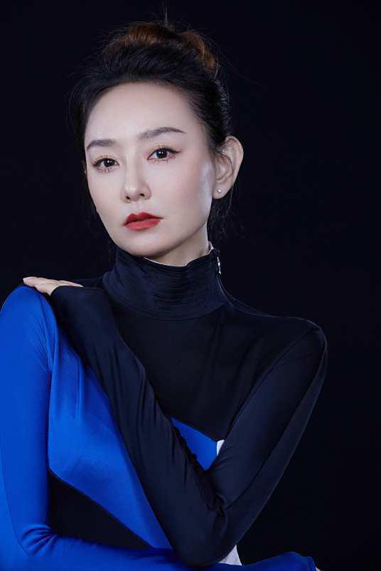 原来他们是夫妻，《沉默的荣耀》他中年大火，娶大学同学恩爱20年