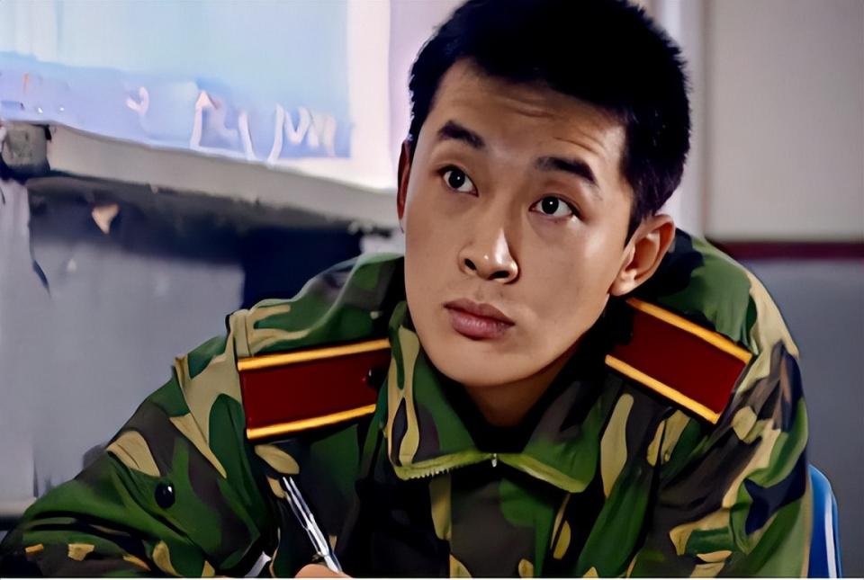 原来他们是夫妻，《沉默的荣耀》他中年大火，娶大学同学恩爱20年