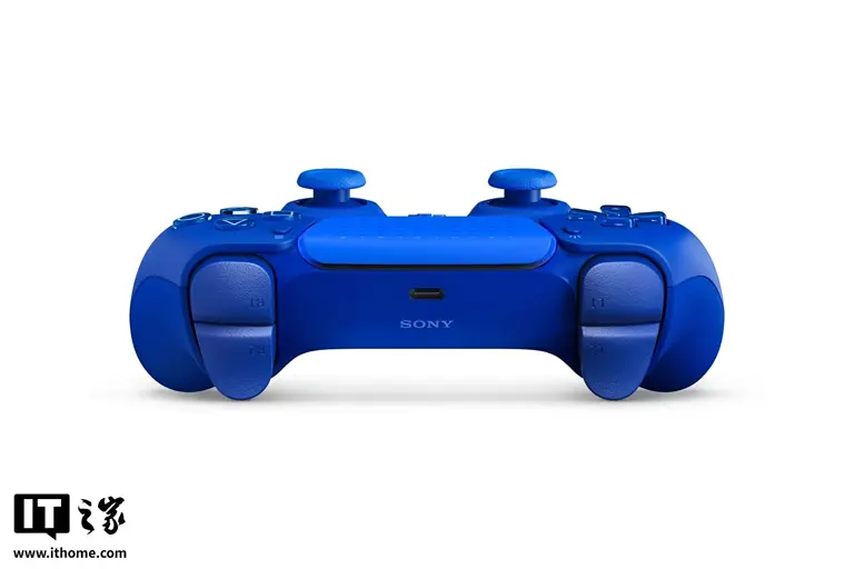 索尼推出全新“Icon Blue”限定 PS5 DualSense 手柄