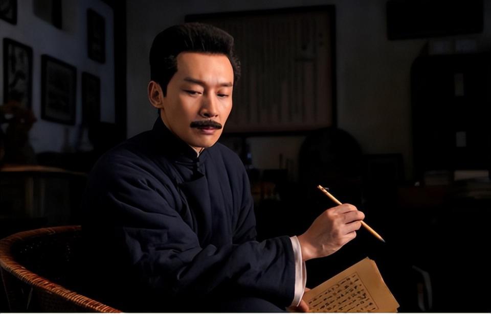 原来他们是夫妻，《沉默的荣耀》他中年大火，娶大学同学恩爱20年