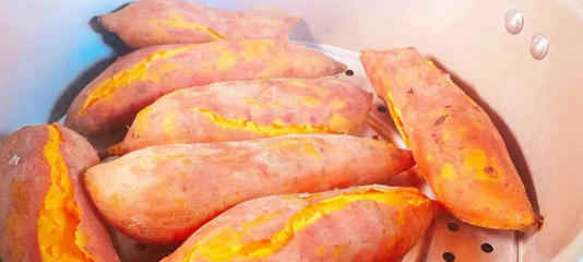 蒸红薯时，不要再直接蒸，教你几招，比烤的还好吃！软糯香甜流汁