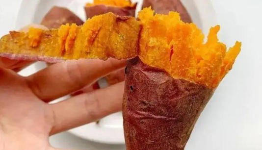 蒸红薯时，不要再直接蒸，教你几招，比烤的还好吃！软糯香甜流汁