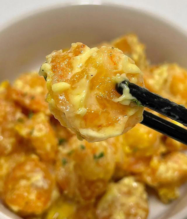 在亲戚家吃过一次，一口就爱上了，巨巨好吃！