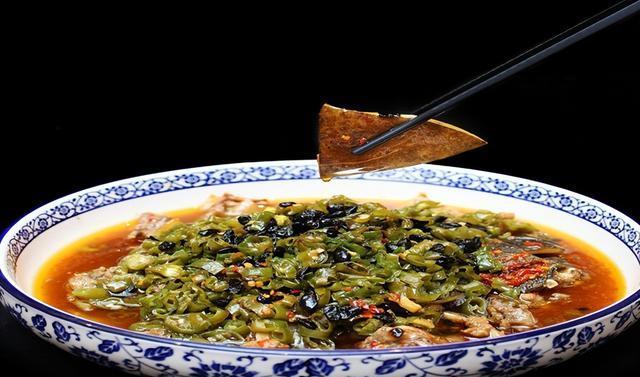 美食推荐：美味酱汁大排、青椒蒸水鱼、酱青膏蟹制作方法