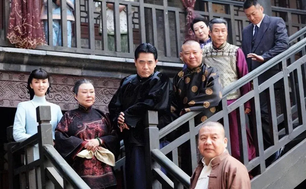 再读《大宅门》，我们每个人心中，都有一扇关着的门