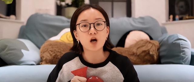 演员馨子上热搜，称无人找其拍戏，曾力压黄圣依当女主