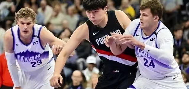 杨瀚森3分6犯，暴露短板也有亮点，凯斯勒14+10+8打崩开拓者内线