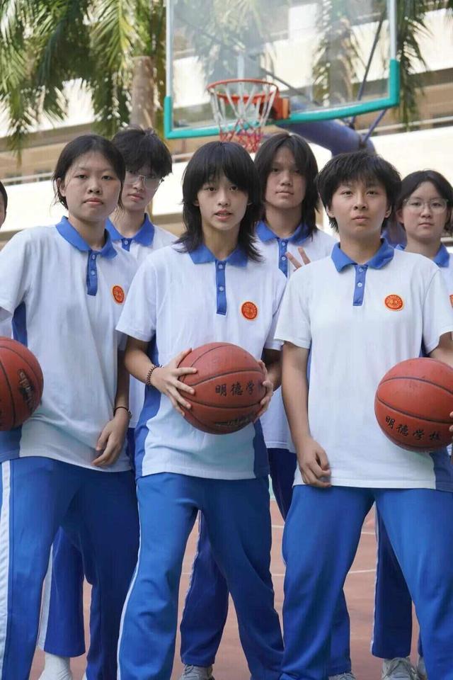 166cm的“天花板”！汕头女孩郭佳希“360度转身拉杆上篮”火出圈，获百万网友点赞