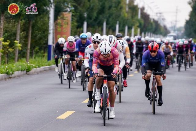 中国公路自行车公开赛衡水站：索齐诺夫获俱乐部组冠军