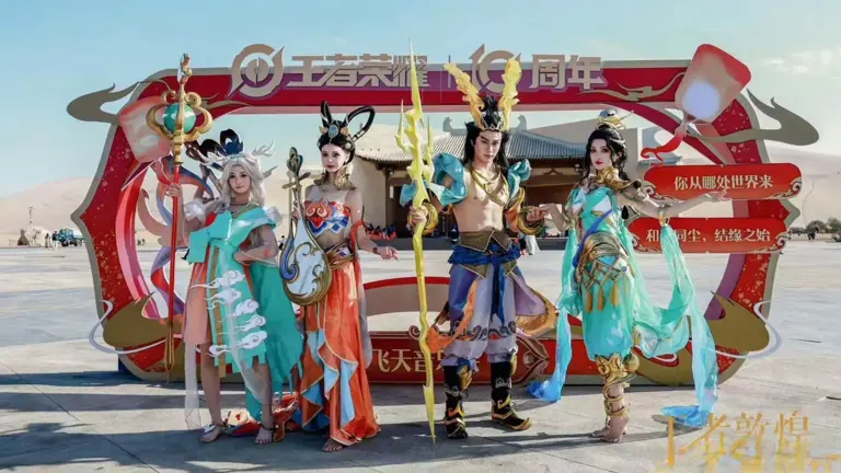敦煌飞天音乐会上，cos瑶妹遇见神鹿的美女超好看，造型也超还原