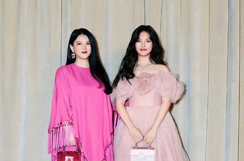 同样是富人养儿女，向太用自己的亲身教训，给李湘“提了个醒”！