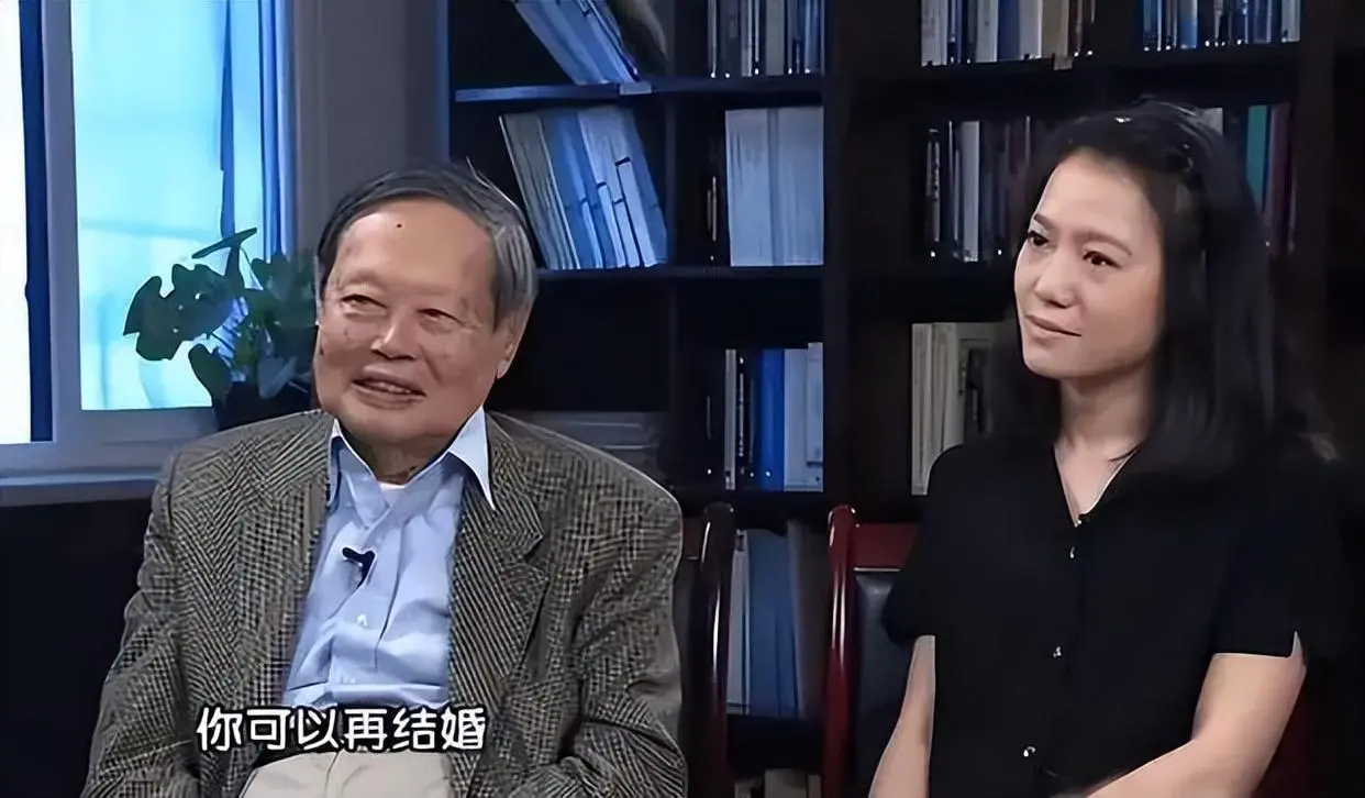 杨振宁遗嘱曝光：遗产全部留给子女，翁帆获清华大学别墅终身居住权