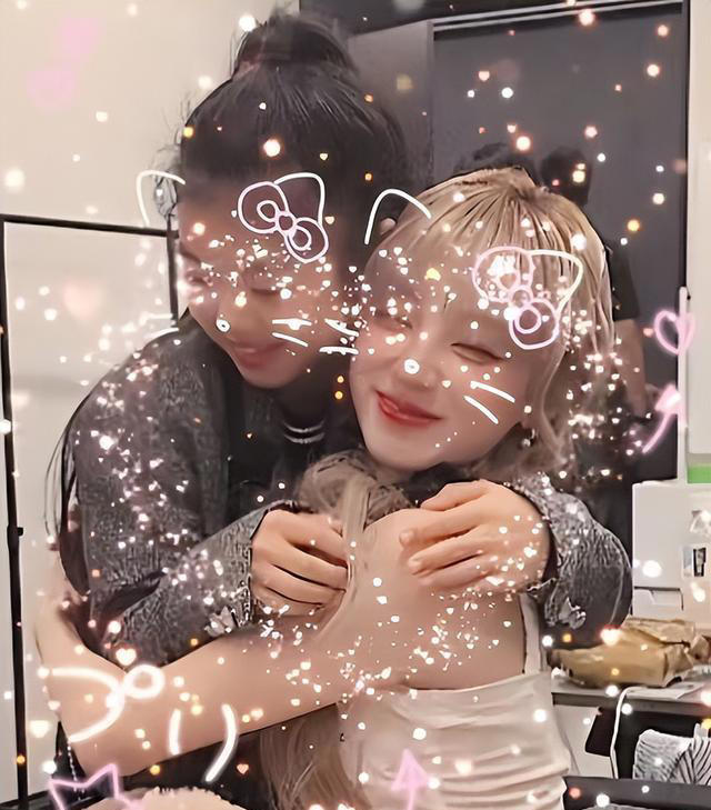 章子怡带女儿追星宋雨琦，9岁醒醒超爱美，化妆见偶像好漂亮