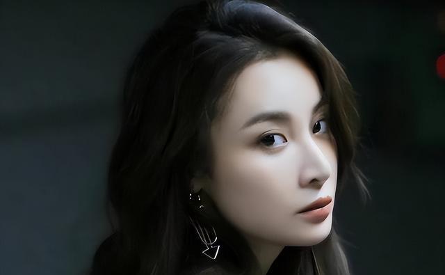 她明明比吴越漂亮，也比曾黎年轻，于和伟两次合作都没让她出圈