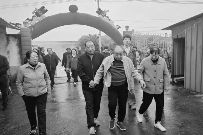智力残疾男子走丢18年后回家
