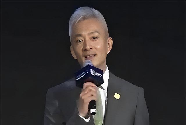 前央视主持人亚宁现况：是大集团老总，身家百亿，56岁头发全白