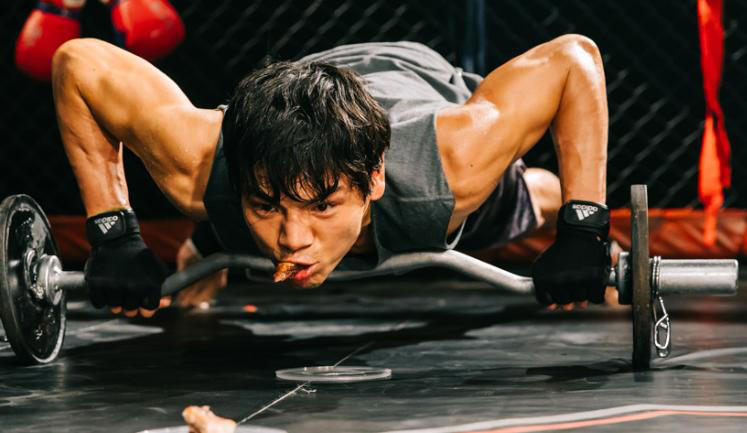 钱再多有什么用？向华强二子现状给为人父母者提了个醒