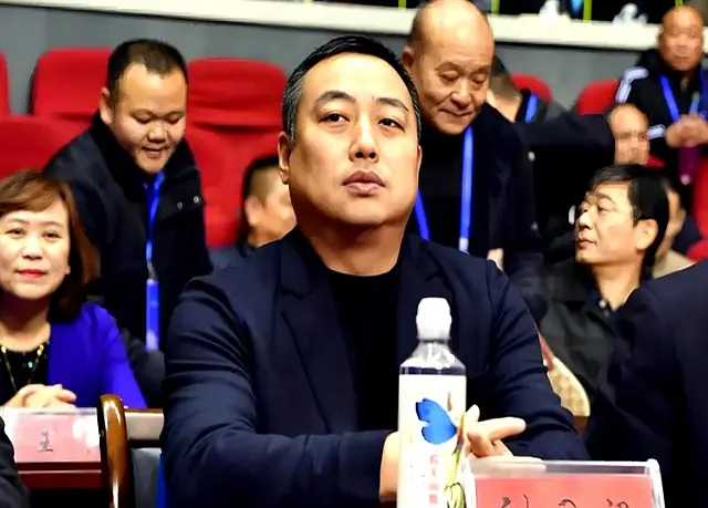 有种人生赢家叫刘国梁，辞职乒协主席仅5个月，已经走上光明大道