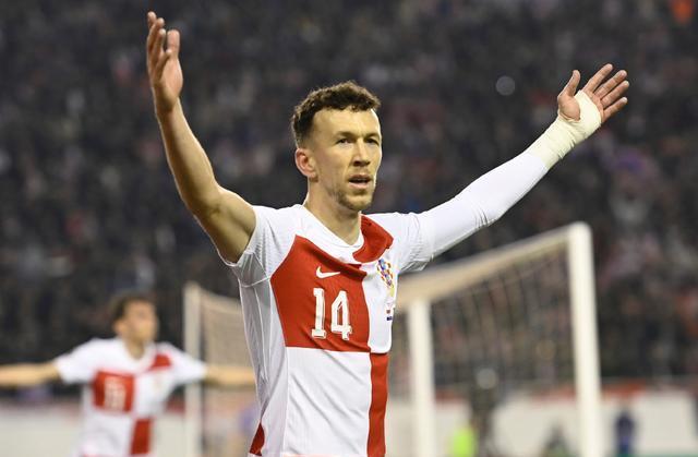 门神力挽狂澜，克罗地亚0-0逼平捷克，莫德里奇剑指第五次世界杯