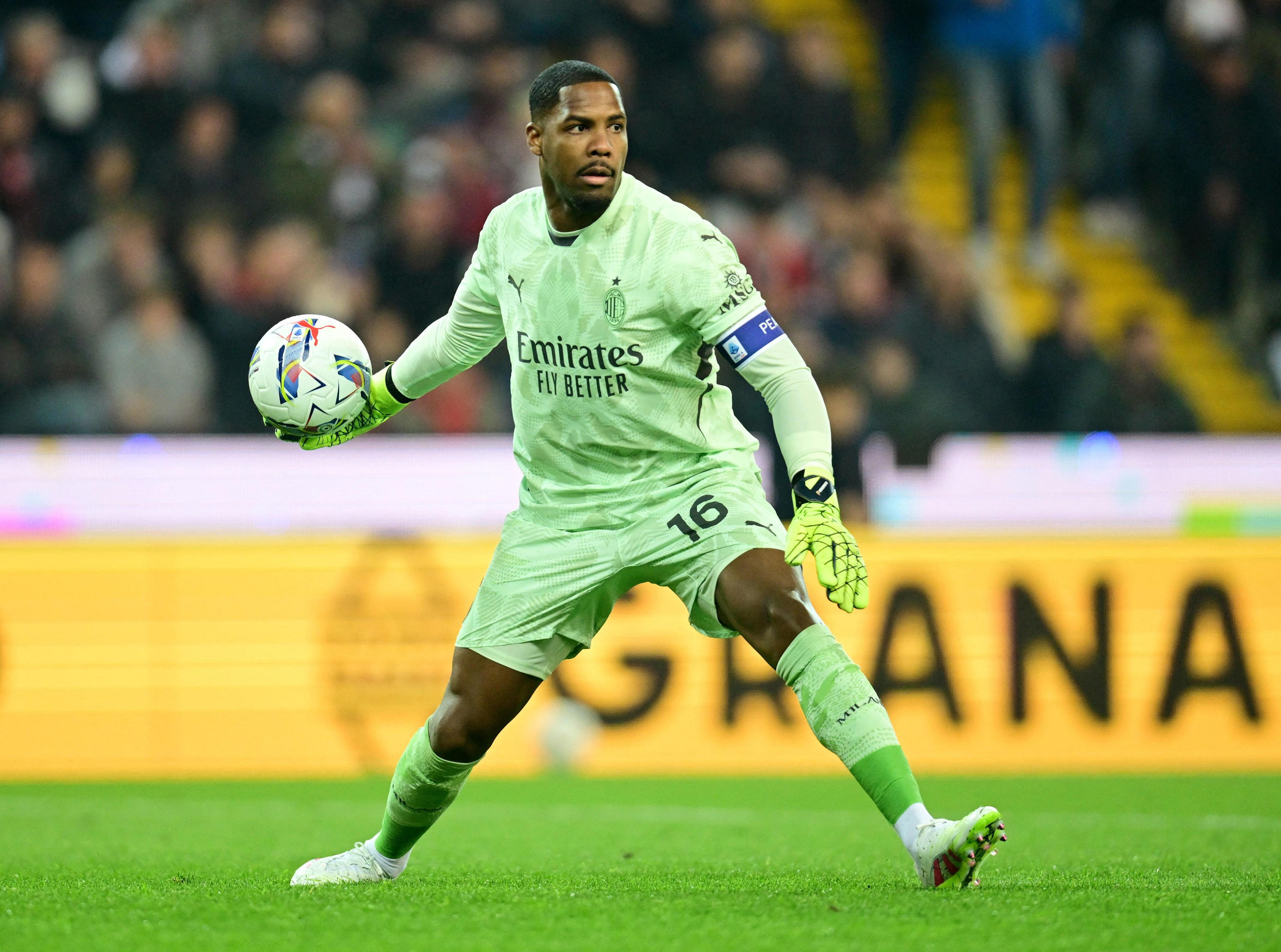 米体：尤文认真考虑免签迈尼昂，或与切尔西和拜仁等队竞争