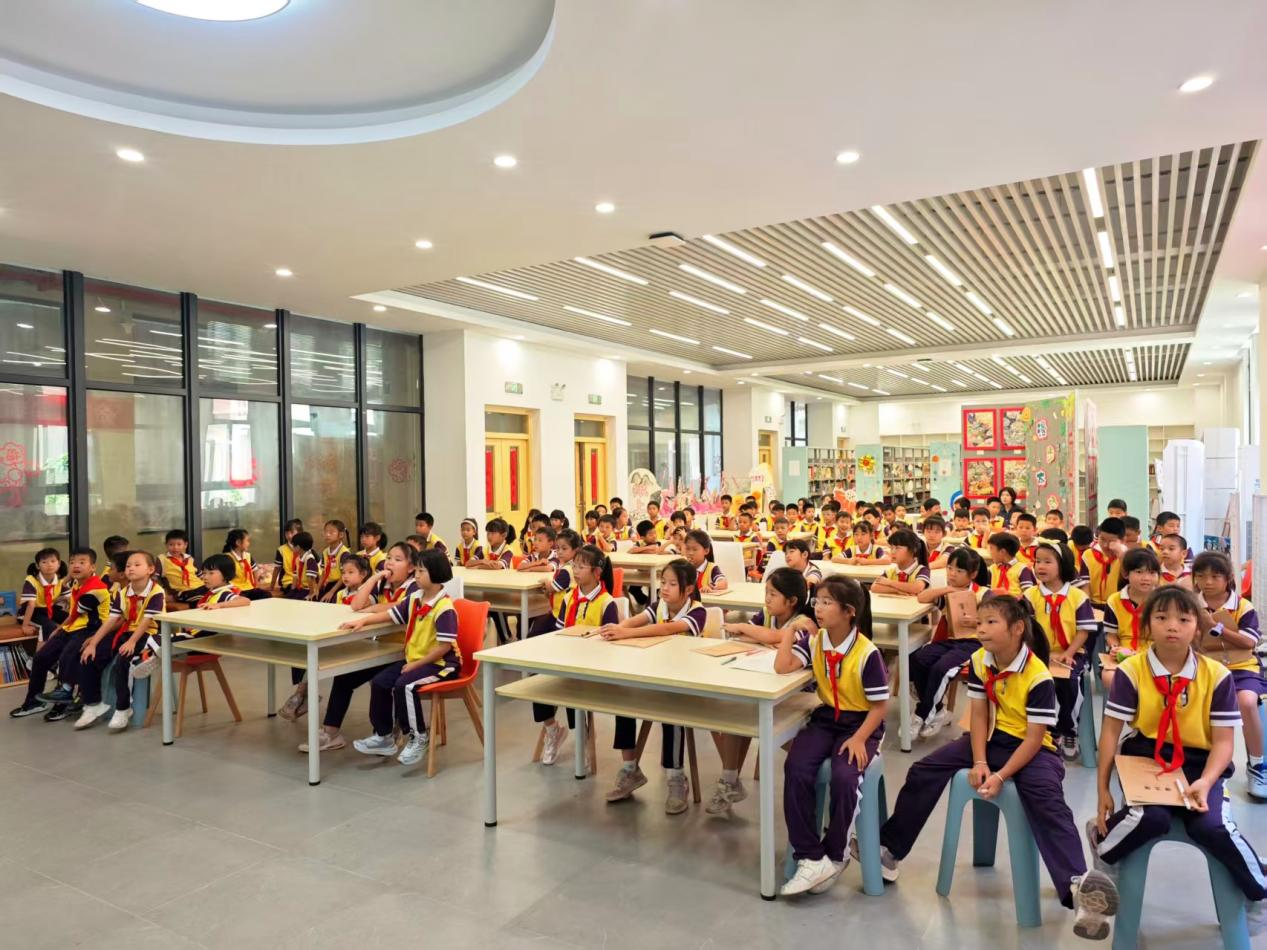 “小手拉大手”齐分类，珠海这堂垃圾分类课“玩”出绿色新风尚