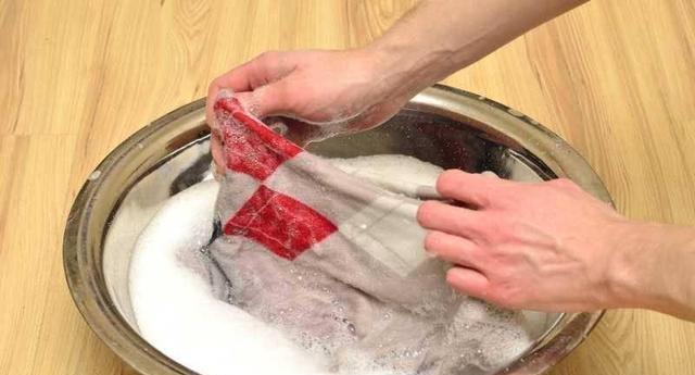 去油渍最有效的方法是什么？看完涨知识了！建议收藏
