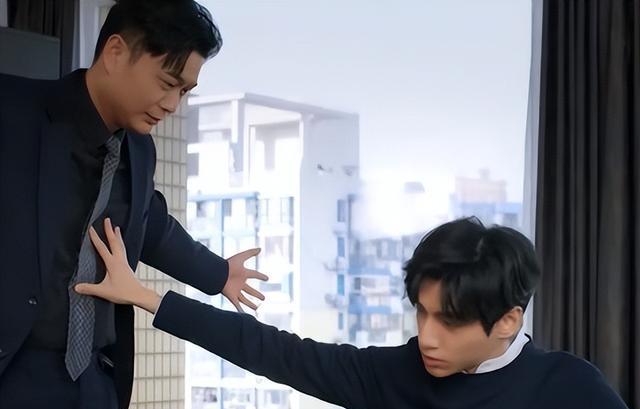 《许我耀眼》的三个“关系户”，有人戏多演技尴尬，有人戏少惊艳